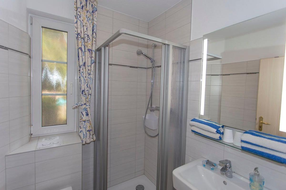 Haus Dornroeschen 45107 Apartment เกอเรน ภายนอก รูปภาพ