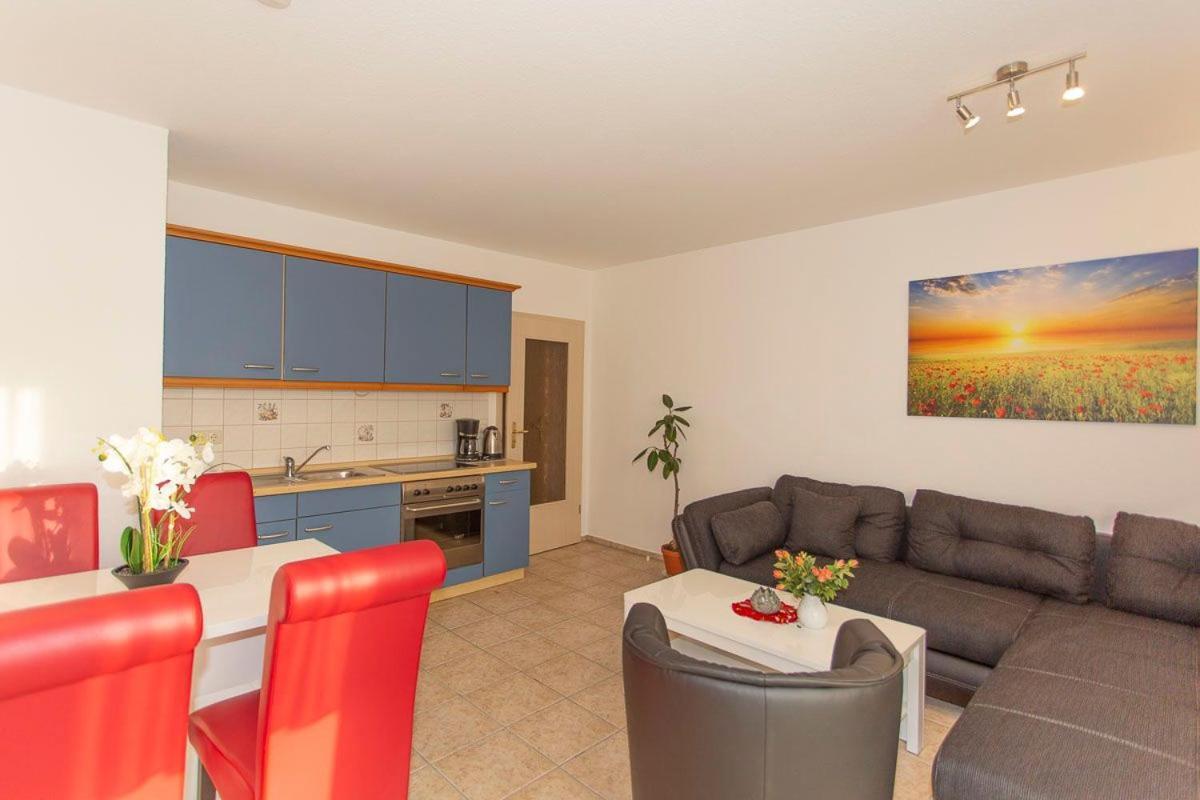Haus Dornroeschen 45107 Apartment เกอเรน ภายนอก รูปภาพ