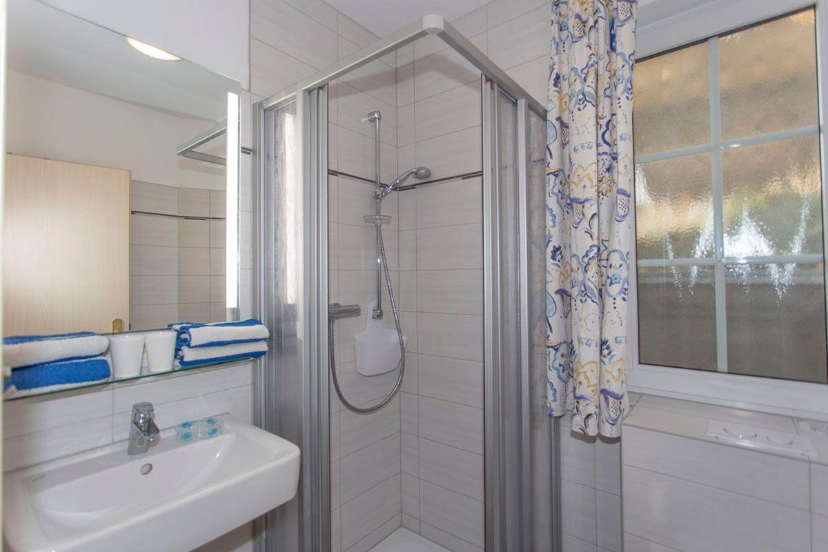 Haus Dornroeschen 45107 Apartment เกอเรน ภายนอก รูปภาพ